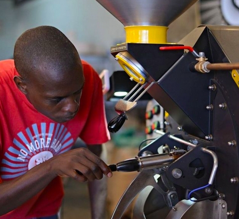 Meet Percy Chikwira, Infood Coffee Roasters - <p>


Percy is in the ASITD TOP 10 - see all the finalists here!

Name of Roastery: INFOOD COFFEE ROASTERY



Name of Head Roaster: PERCY CHIKWIRA



How did you get into coffee roastin...</p>